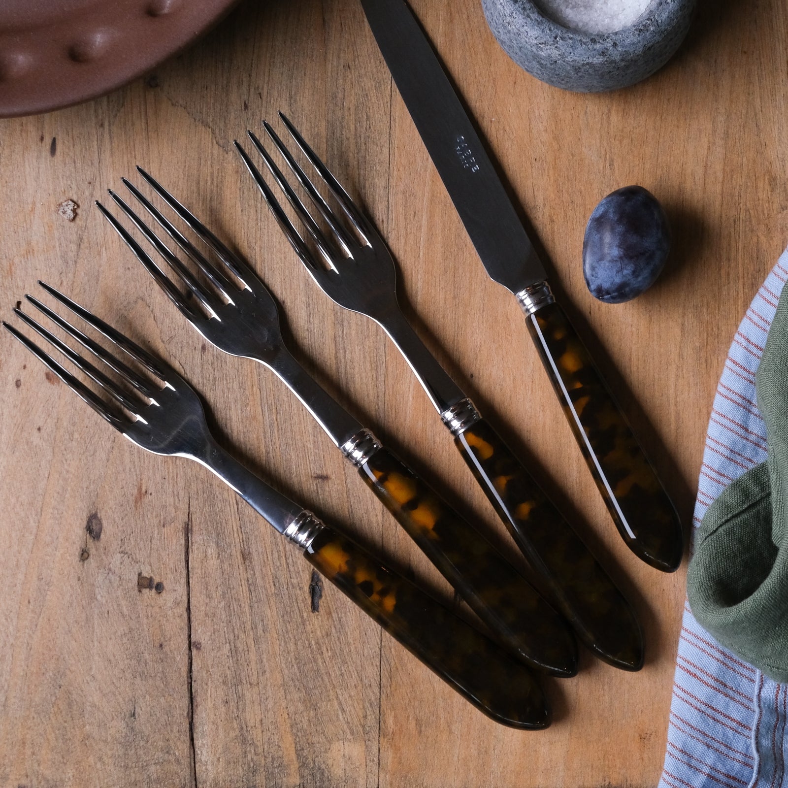Sabre Paris Tortoise 5 pieces cutlery set